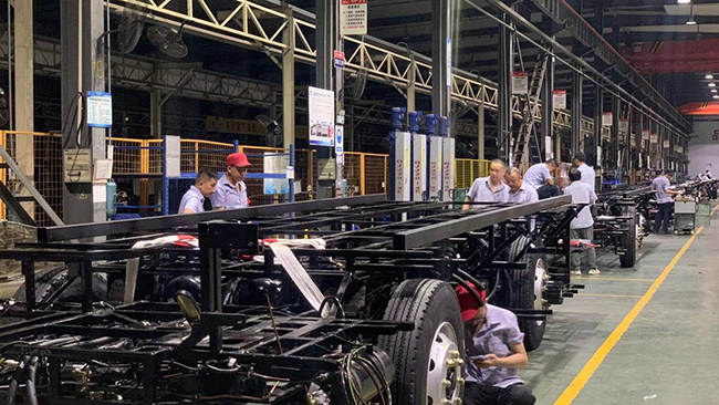 戰(zhàn)高溫！申龍人加緊生產(chǎn)、周到服務(wù)不服“暑”