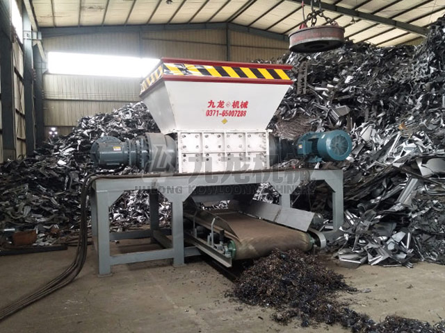 河北鐵刨花粉碎現(xiàn)場(chǎng)