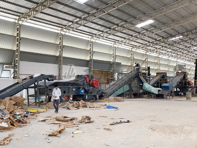 印度廢紙干法制漿生產(chǎn)線現(xiàn)場(chǎng)