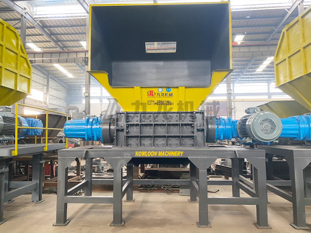 塑料撕碎機(jī)