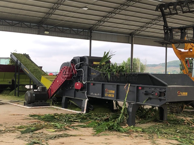制造青貯飼料少不了秸稈青貯粉碎機(jī)